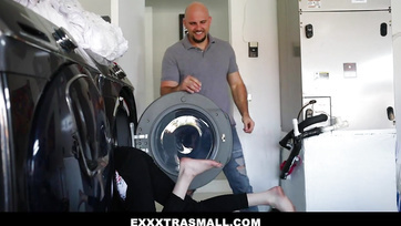 Horny stepdad shoved his huge phallus all the way into his daughter's muff Thumb