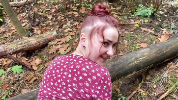 It started as a photoshoot but then the cock slipped into the redhead girl's pussy Thumb