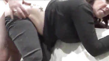 Plump amateur wife with leggings pulled down gets fucked from behind Thumb