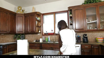 Naughty mom gave her stepson a good fuck out of gratitude Thumb