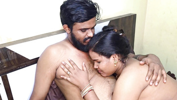 The lustful Indian couple films all their fucking and uploads it to the internet Thumb