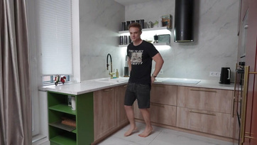 Bitchy teen girl first scissored with her stepsister and then climbed on her mom's handsome boyfriend Thumb