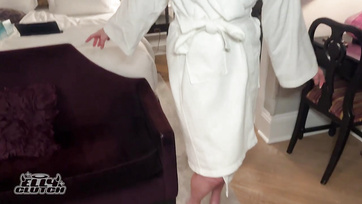 I met this hot chick in the elevator, and now she's riding my dick naked Thumb