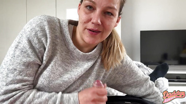 Mindig begerjed a férjem amikor olyan férfiak farkáról beszélek akikkel lefeküdtem a múltban Thumb